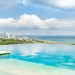 Jacuzzi Priv Rooftop Piscina Bar y Relax DQ1411